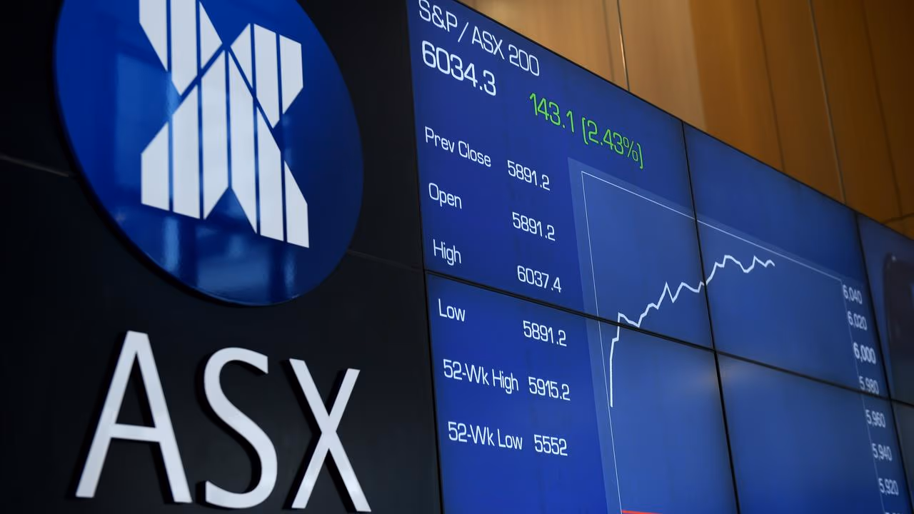 Aussie shares close week higher as banks lead recovery