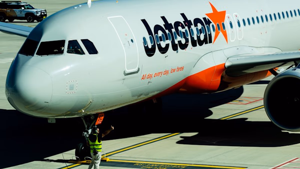 First commercial flight departs from Western Sydney International as Jetstar kicks off services