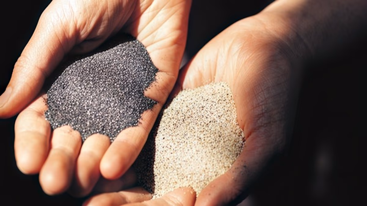 McLaren Minerals uncovers high-grade mineral sands 6km apart near giant McLaren resource